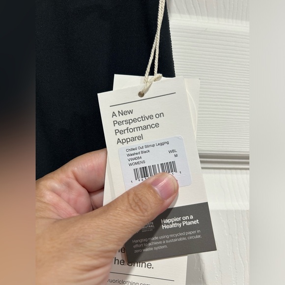 Vuori Women's Medium Chilled Out Stirrup Legging Washed Black NWT High Rise - Picture 7 of 7